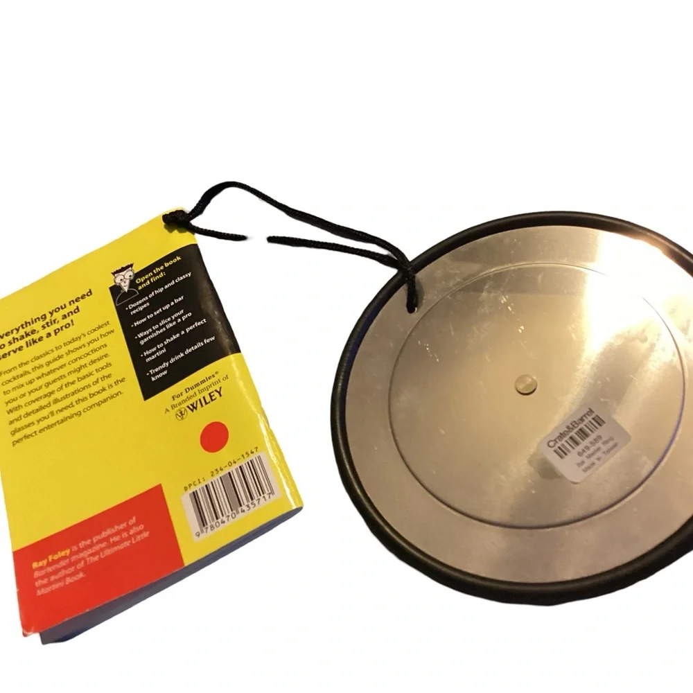 🚨 Crate & Barrel Bar Master Ring Plus Cocktails for Dummies Book